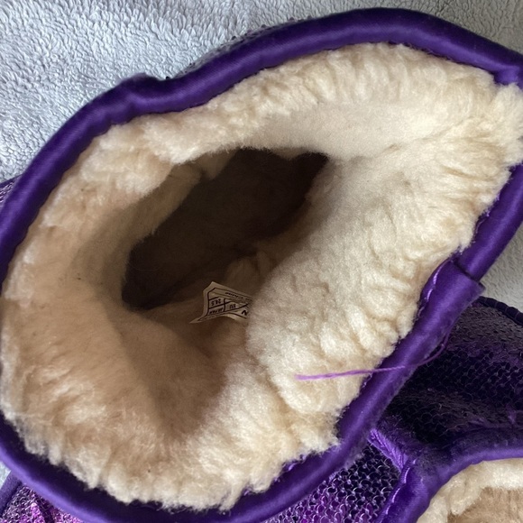 UGG Classic Short Sparkle Suede Sherpa Lined Snow Boots Purple Reign Sz 6 - Picture 8 of 17